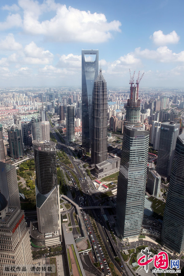 上海城市建筑。图为上海环球金融中心。中国网图片库 游兵摄影 上海城市建筑。图为上海环球金融中心。中国网图片库 游兵摄影